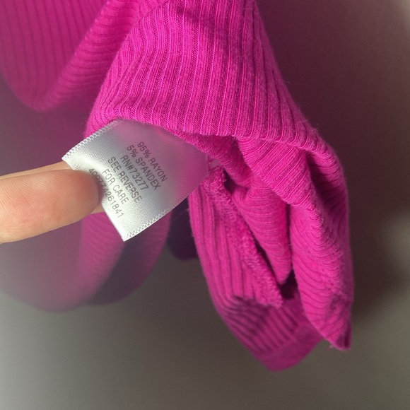 Candie’s Front Cutout Pink Top Size XL - Picture 4 of 5